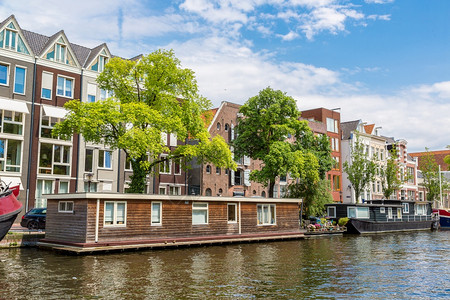 以阿姆斯特丹为基地的运河和桥梁图片
