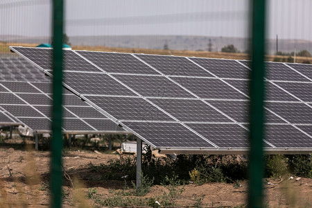 太阳能电池板光替代源可持续资源的概念太阳能电池板替代源可持续资的概念图片