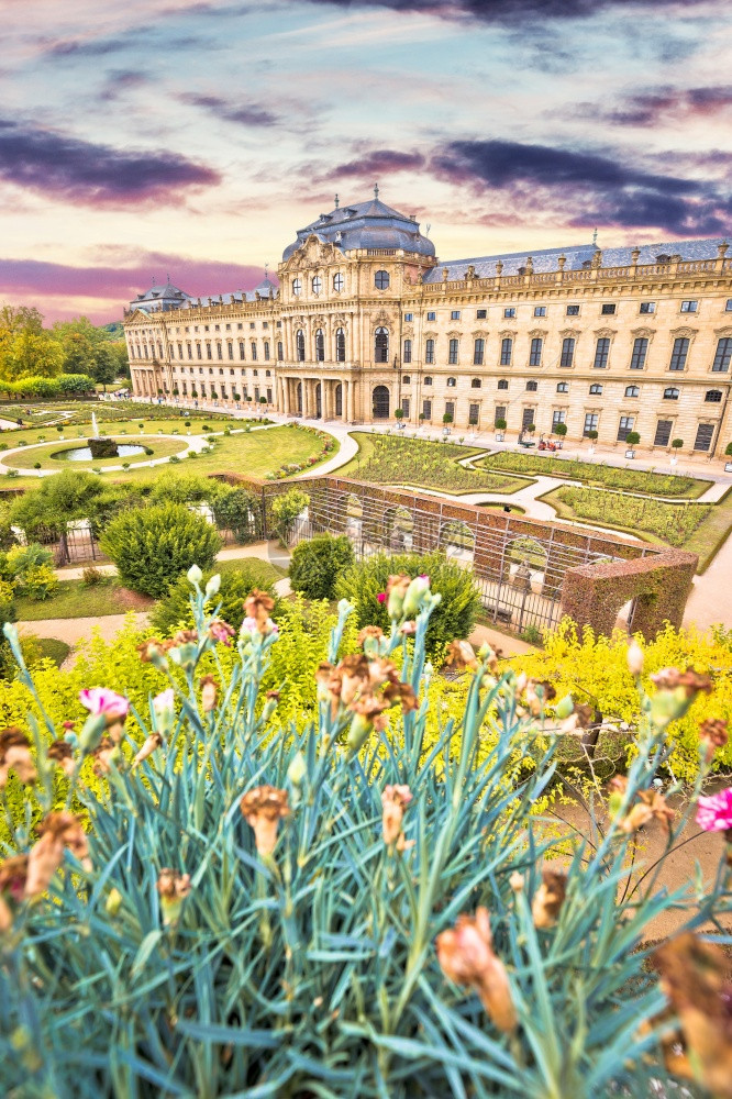 Wurzbnz居住区和多彩的花园景色巴伐利亚地区德国著名的标图片