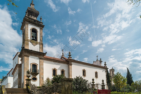 安东尼格里兹曼在portugal的pontedlima镇的sofrnciso教堂pntelima是portugal最古老的村庄背景
