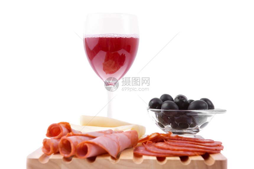 一套食物和葡萄酒孤立在白色上图片