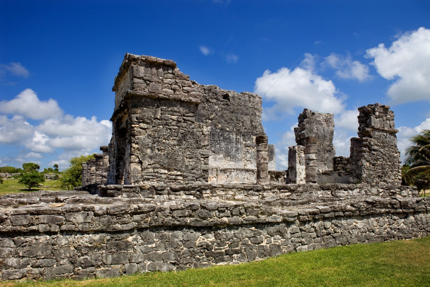 古老的玛雅城市郁亚乌卡坦墨西哥的废墟图片