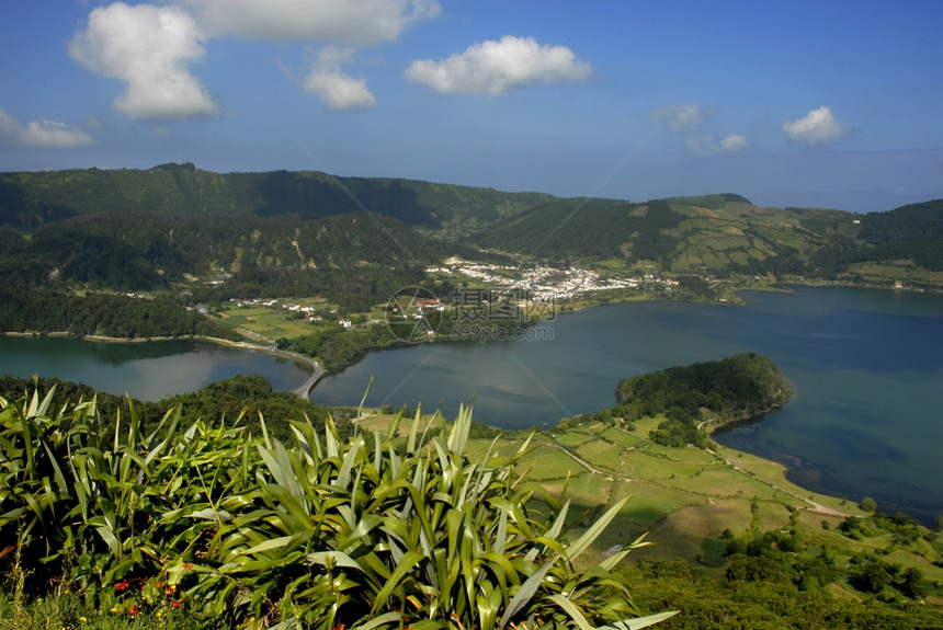 7个湖泊城市位于Portugal岛SoMiguel岛的Azores岛图片
