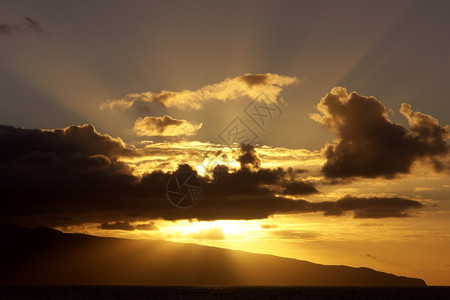 SMiguel岛的海面日落图片