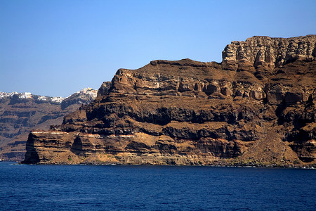 托乎拉苏从桑托里尼岛的海中背景