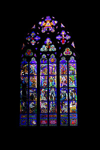 彩礼中染色的圣像大教堂玻璃图片