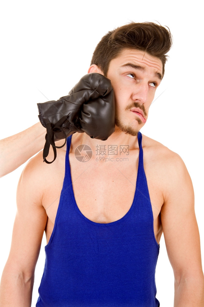 男人用黑拳手套打一孤立在白色背景上图片