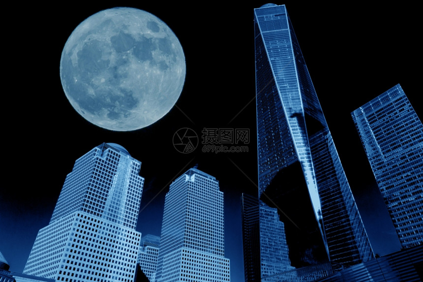 满月的曼哈顿建筑蓝色的调图片