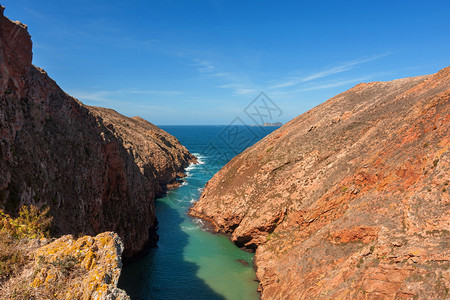 Berlnga岛PortugalBernga岛的悬崖和岩石图片