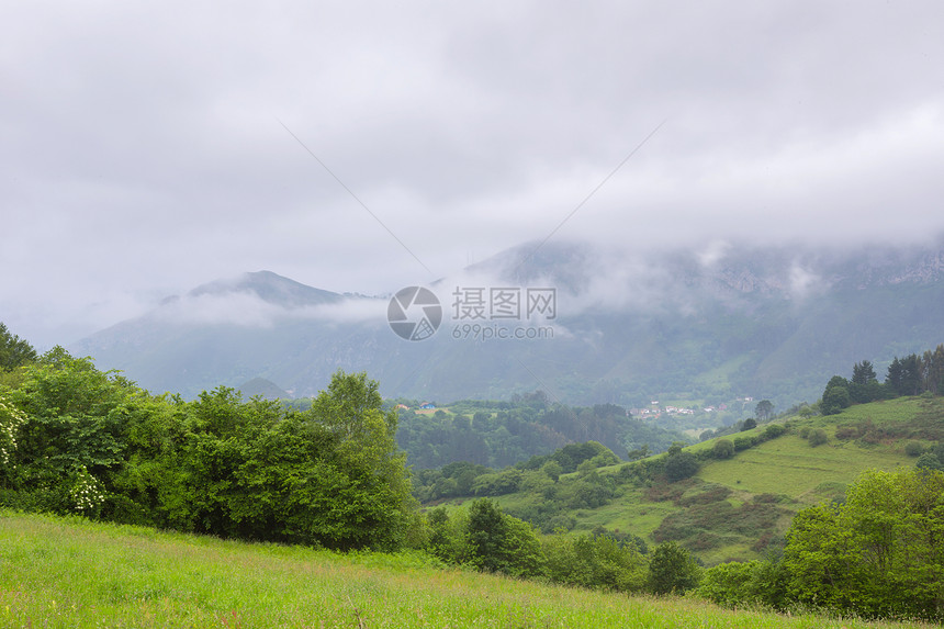 以欧洲平原阿斯图里亚西班牙等地的山岳盟誓图片