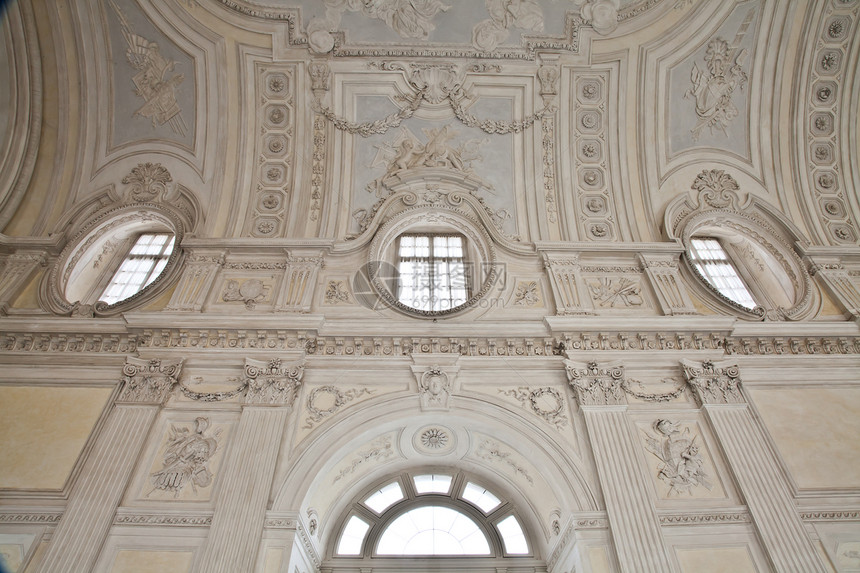 皮埃蒙特地区托里诺附近的维那亚王宫GalleriadiDiana的景象图片
