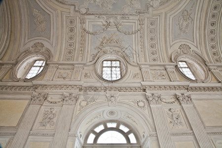皮埃蒙特地区托里诺附近的维那亚王宫GalleriadiDiana的景象背景图片