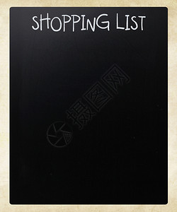 购物单手写黑板上有白粉笔图片