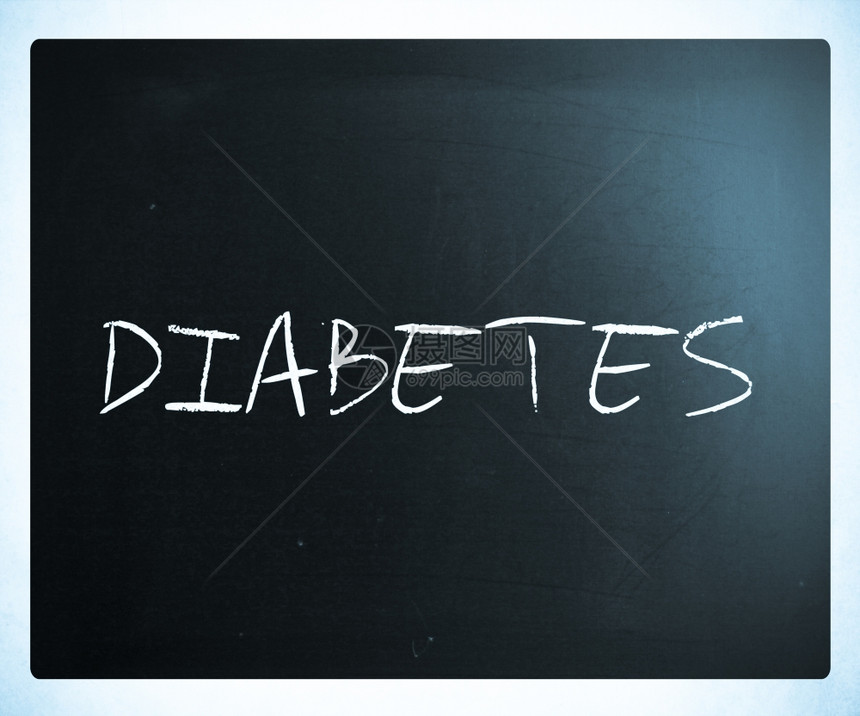糖尿病这个词手写白色粉笔在黑板上图片