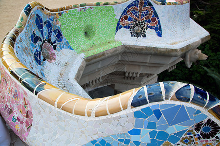 西班牙巴塞罗那ParkGuell公园的Mosaic雕塑图片