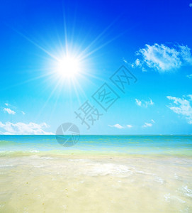 热带海滩阳光晴的蓝天图片