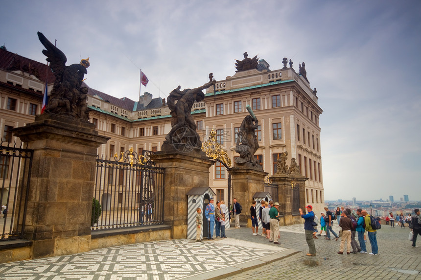 布拉格城堡入口图片