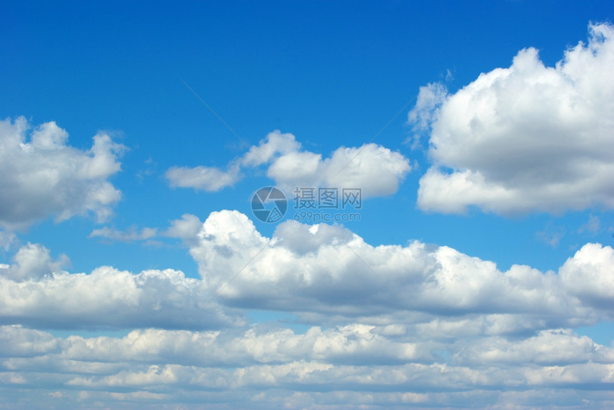 蓝天空背景云微小图片