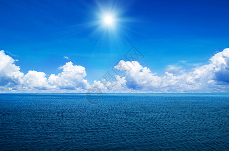 海与完美的天空图片