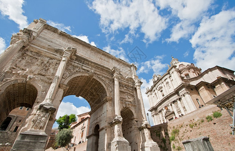 罗马论坛是世界上最著名的里程碑之一位于意大利罗马图片