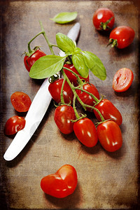 番茄心脏健康饮食概念图片