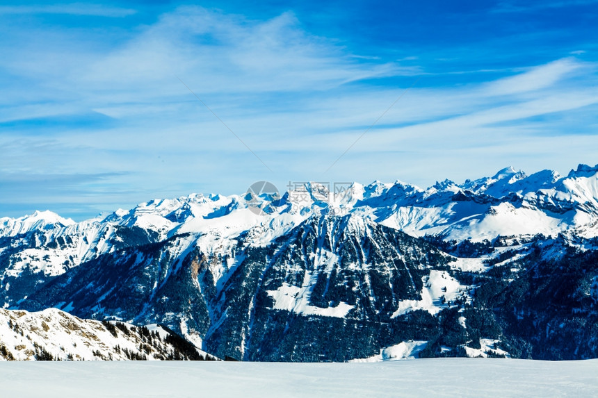 冬季阿尔卑斯山脉地貌图片