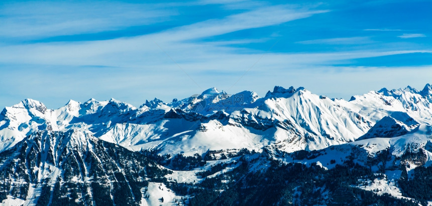 冬季阿尔卑斯山脉地貌图片