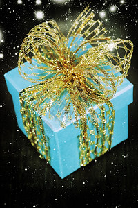 圣诞节配礼品盒的圣诞装饰图片