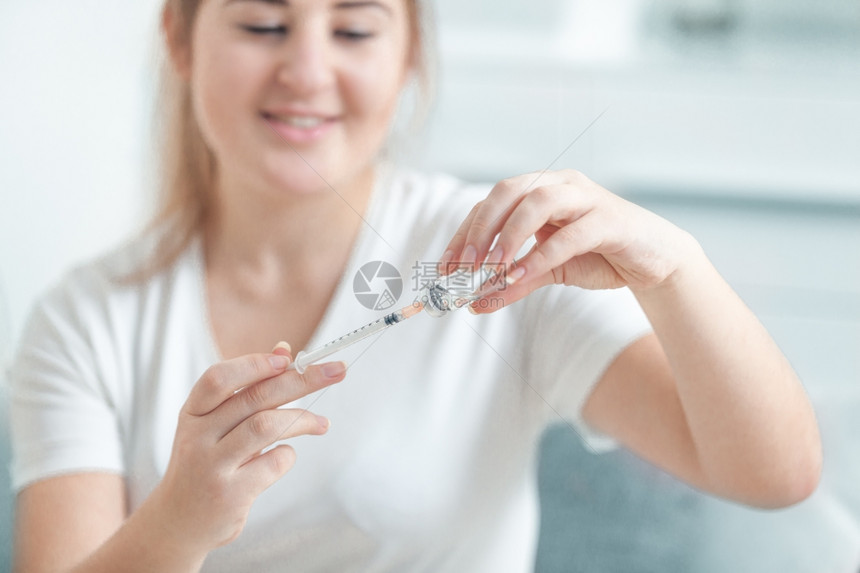 妇女用豆类药物胰岛素注射器填充胰岛素注射器图片