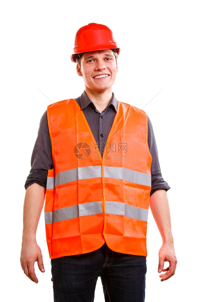 建筑工人长穿着橙色安全背心戴着红色硬帽孤立在白色上工业作安全室中图片