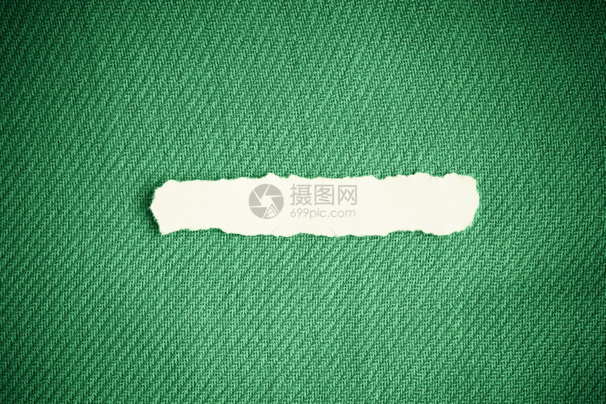 白色撕破或碎纸条绿色织物纺品材料背景文字信息空白本间图片