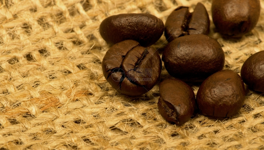 麻袋咖啡豆隆图片