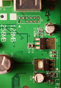 现代设备的封闭部分绿色电子路作为技术概念图片