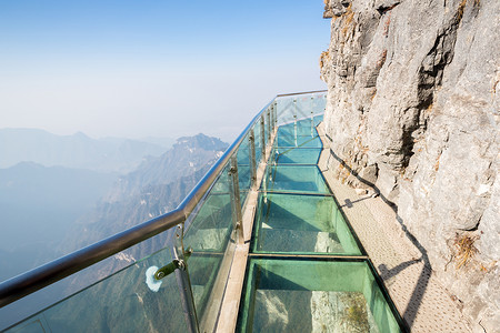 湖南天门山玻璃匝道图片