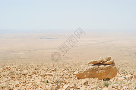 米德尔堡中东部的石头沙漠背景