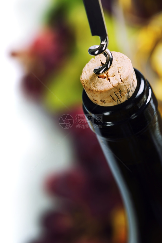 酒和葡萄木本底图片