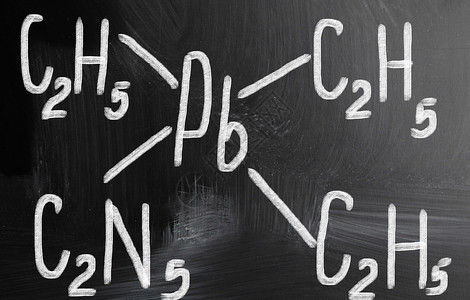 黑板上的化学公式图片