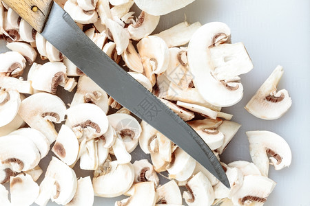 蔬菜食品新鲜白蘑菇的切片图片