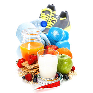白种背景的体育和饮食物的不同工具体育健康和饮食概念图片