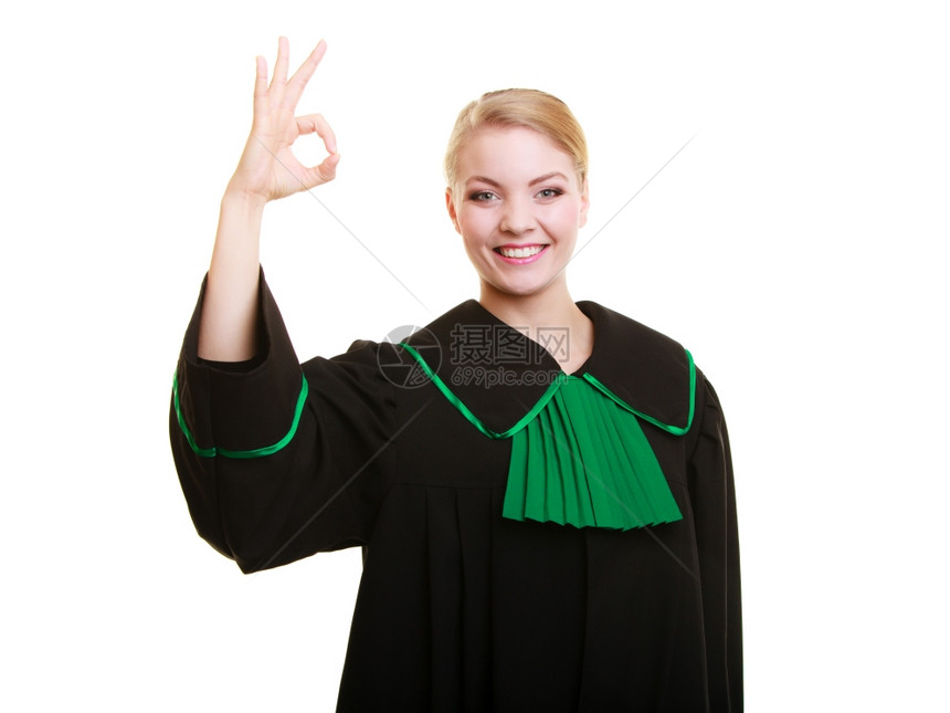 法律庭或司女律师穿着典型的油波兰黑色绿袍图片