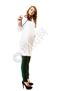 全身穿实验室大衣的妇女白外科听诊医生保健图片