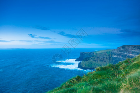 莫赫的著名悬崖在Colere爱尔兰公司的欧洲美丽景色自然吸引图片