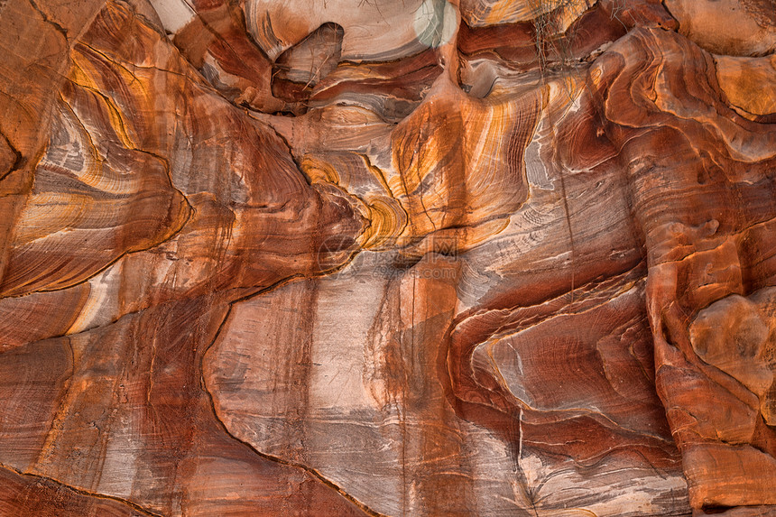 约旦佩特拉美丽的红岩层图片