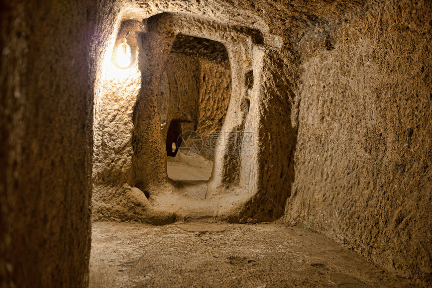 卡帕多西亚土耳其德林库尤洞穴城图片
