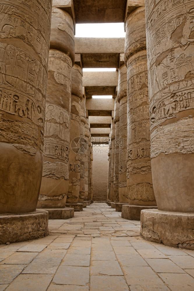 埃及拉梅瑟姆寺庙图片