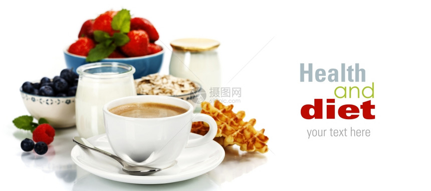 健康早餐酸奶咖啡梅斯利和浆果健康饮食概念图片
