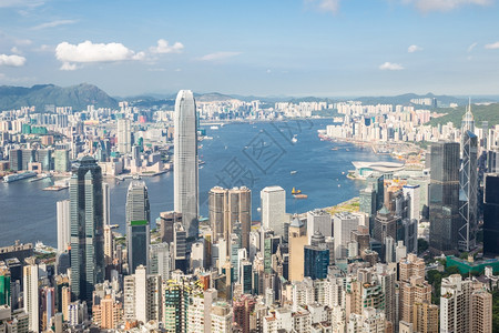 来自维多利亚峰的香港天际线图片