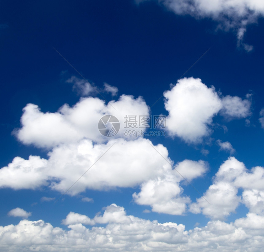 白云蓝天空背景图片