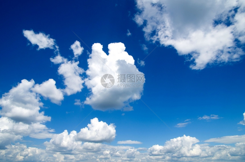 天空上美丽的白云图片