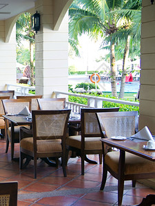绿色花园外门餐馆背景图片